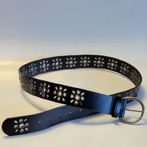 Belt, Perry Ellis XL 11-6483 Women's Black Leather with Silver Metal Buckle